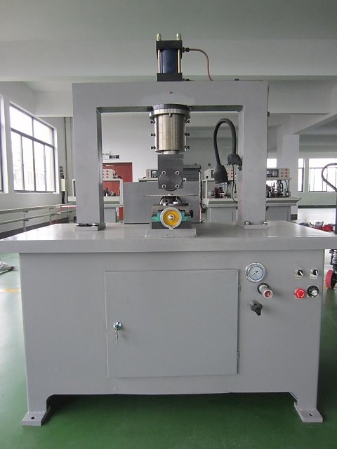 自動滾腰機(jī)GYJ600